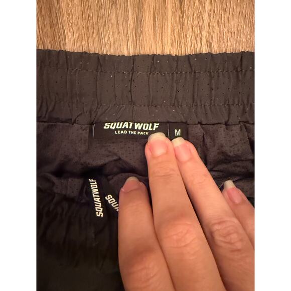 Squat Wolf Black Shorts with Compression Size Medium - Picture 2 of 3